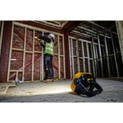 DeWALT DCL077 aku LED reflektor -3