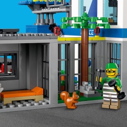 Lego Policijska stanica ( 60316 )-14