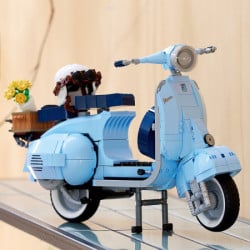 Lego Vespa 125 ( 10298 ) - Img 2