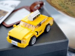 Lego Žuti taksi ( 40468 ) - Img 2