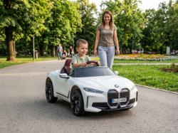 ThemaSport auto na baterije bmw i4 licencirani beli ( ts-016-2dr-be )