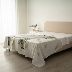 Čaršav Ranforce 100% pamuk 220x240cm bez lastiša dezen Pero ( VLK000535-Pero )