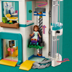 Lego Bolnica Medenog Grada ( 42621 ) - Img 6