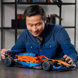 Lego McLaren Formula 1™ trkačko vozilo ( 42141 ) - Img 2