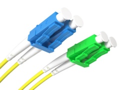 Opton Optički kabl LC/APC-LC/UPC SM DUPLEKS 3.0mm 2m G652.D ( OP073 )