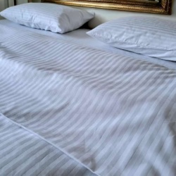 Posteljina Damast White lines 200x220cm ( VLK000Damastlinije )