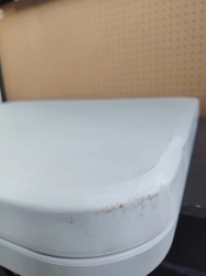 Proizvod sa nedostatkom - OUTLET - Beli komplet - Plastični Sto i Dve kupe - Metalna konstrukcija - Img 6