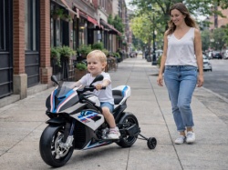 BMW HP4 motor na akumulator 147 belo plavi