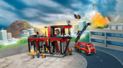 Lego Vatrogasna stanica s vatrogasnim vozilom ( 60414 ) - Img 12