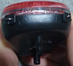 Union Zadnje svetlo za blatobran 3xled un-4320 (u kesici),za dinamu ( 474320 )-3