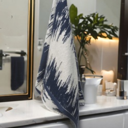 Peškir Abstract teget 70x130cm ( VLK000601-Teget )