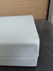 Proizvod sa nedostatkom - OUTLET - Beli komplet - Plastični Sto i Dve kupe - Metalna konstrukcija - Img 10
