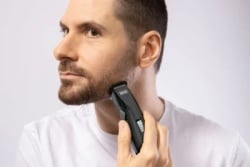 Wahl mustache & beard battery trimmer-2