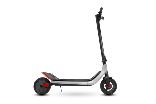 Trotineta electrica Argento KPF by Pininfarinamotor 350W, autonomie 40 Km, viteza maxima 25 Km/h - 1 | YEO