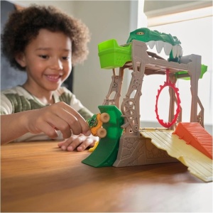 Set de joacă Monster Jam 1:87 Dragon Dungeon of Doom Playset, Mini Jams - Img 4