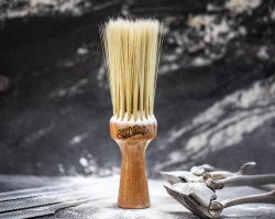 Pamatuf de gat Suavecito Neck Duster