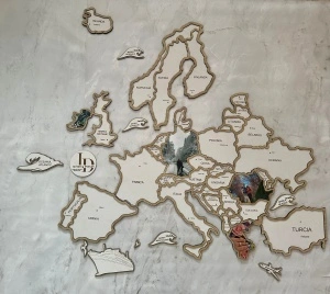 Harta Amintirilor Europa – Ramă Foto Personalizată cu Locațiile favorite