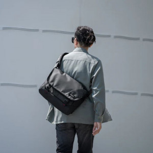 Geanta Laptop 16″ - Tomtoc Messenger Bag (T22M1D1) - Black - Img 4