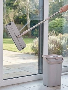 GALEATA CU MOP PLAT SI STORCATOR + 2 LAVETE MICROFIBRA