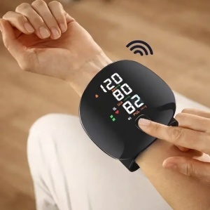 Tensiometru Digital de Încheietură cu Ecran LED Color – Măsurare Automată A Tensiunii Și Pulsului - Img 3