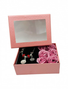 1+1 gratis Cutie cu 6 Trandafiri de sapun si Bratara inoxidabila, in punga de cadou, Love Forever, 12.5×9.5×4.5cm - Img 3