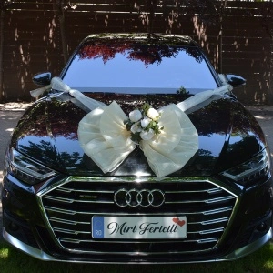 Decor de masina pentru nunta in forma de funda cu bujori – Ivoire