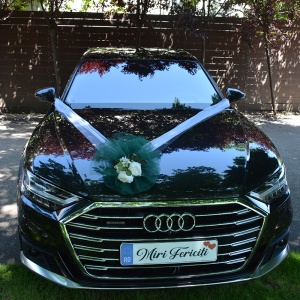 Decor masina pentru nunta cu pampon din tulle si bujori – Verde