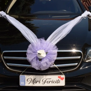 Decor masina pentru nunta cu pampon din tulle si flori din spuma - Lila