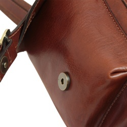 Zaino in pelle con 3 tasche frontali. Marrone - Img 5