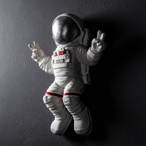 Декоративен аксесоар за стена Yak-001 Astronaut White 35x47x10 cm - Img 6
