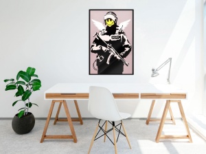 Постер - Banksy: Летящ медник, с черна рамка, 20x30 см - Img 2