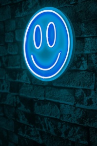 Светеща LED декорация за стена Smiley Синя 27 см - Img 2