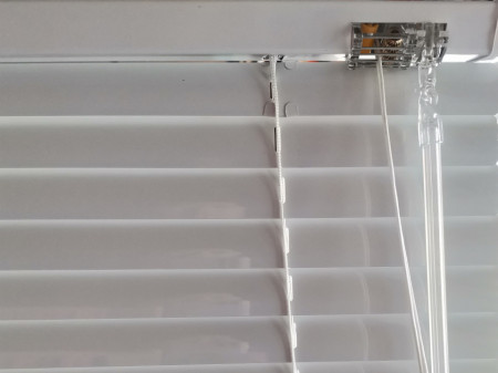 jaluzele orizontale aluminiu confectionata L 50 X100 CM alb