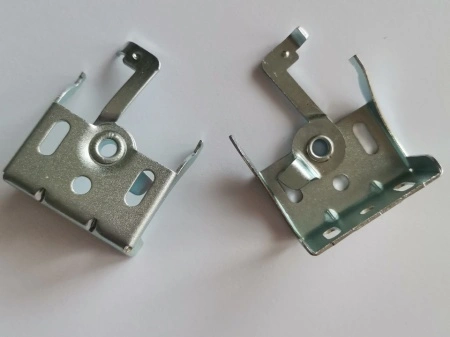Set cu 2 suport de prindere pentru jaluzele orizontale aluminiu,pvc tip A-27mm - Img 4
