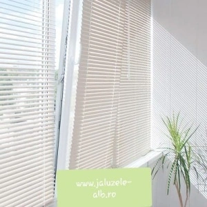 jaluzele orizontale pvc/alb L 55 cm x H 90cm