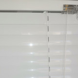 jaluzele orizontale aluminiu confectionata ALB lucios - 1 /m2