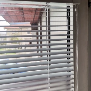 jaluzele orizontale aluminiu confectionata model 2- cu lantsor cod 713 - Img 3