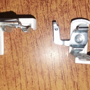 Set cu 2 suport de prindere pentru jaluzele orizontale aluminiu -25mm