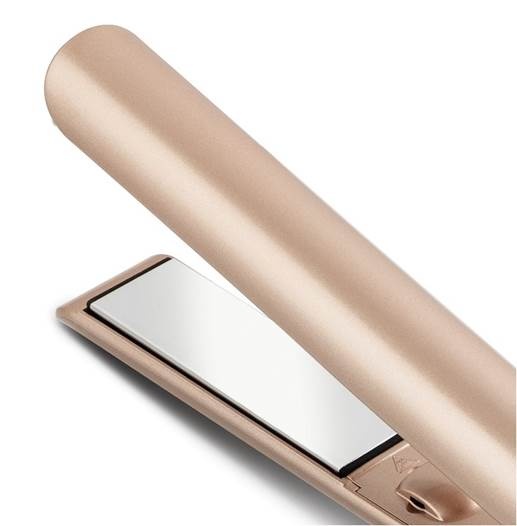 A close-up of a hair straightener
AI-generated content may be incorrect.