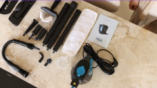 Aparat de curatat cu aburi 2 in 1 CleanKoala CK-S 1350W, pentru pardoseli, baie, bucatarie, rosturi, geamuri si textile, 3.5 bar, incalzire 15 sec., rezervor 550 ml, 30 min, 12 accesorii, Negru - Img 5