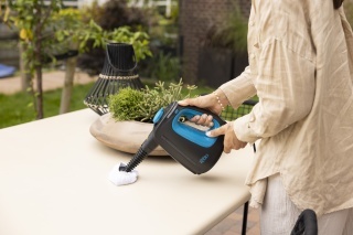 Aparat de curatat cu aburi CleanKoala CK-HS 1350W, pentru baie, bucatarie, rosturi, geamuri, oglinzi, tapiterii si zone greu accesibile, 3.5 bar, rezervor 550 ml, incalzire 15 sec., 30 min, cablu 6 m, Negru/Albastru - Img 12