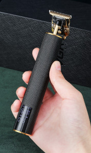 Aparat de tuns barba cu acumulator, trimmer pentru barba sau par cu accesorii incluse, model AVX-WT-YYT-36-1 - Img 2