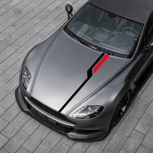 Set sticker autoadeziv Tuning in doua culori, model "Hood Stripes V3", dimensiune 130 x 10 cm, culoare Negru + Rosu - Img 1