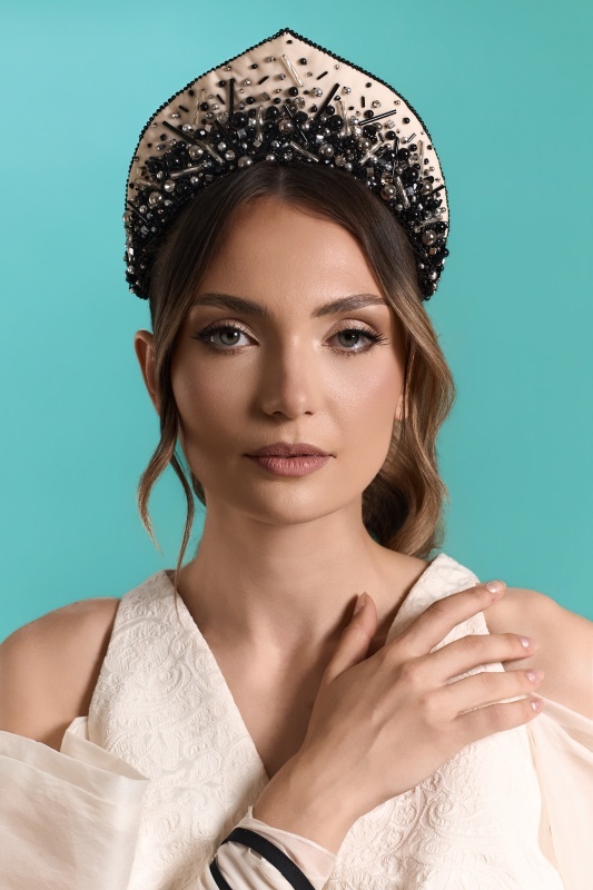Diademă din Fetru „Otilia” cu margele cusute manual | Brâncuși