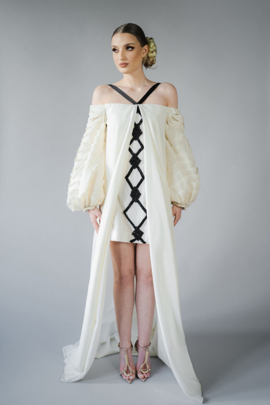 Taffeta dress with bare shoulders and train - Ofelia