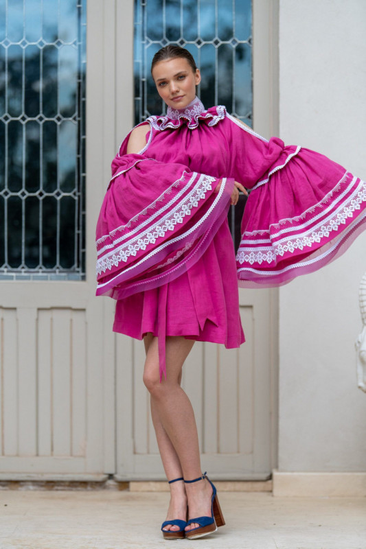 Rochie cu maneci clopot si motive geometrale Pretty Love