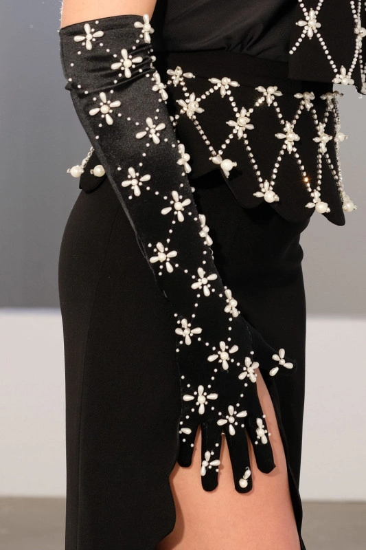Malini Gloves