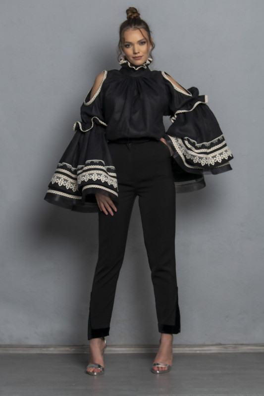 Ava Blouse