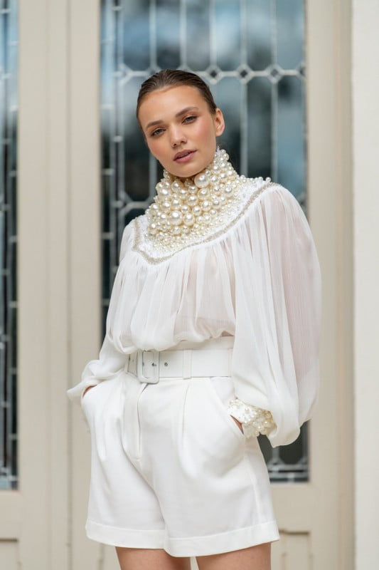 Bluză bijuterie cu design modern Delta White