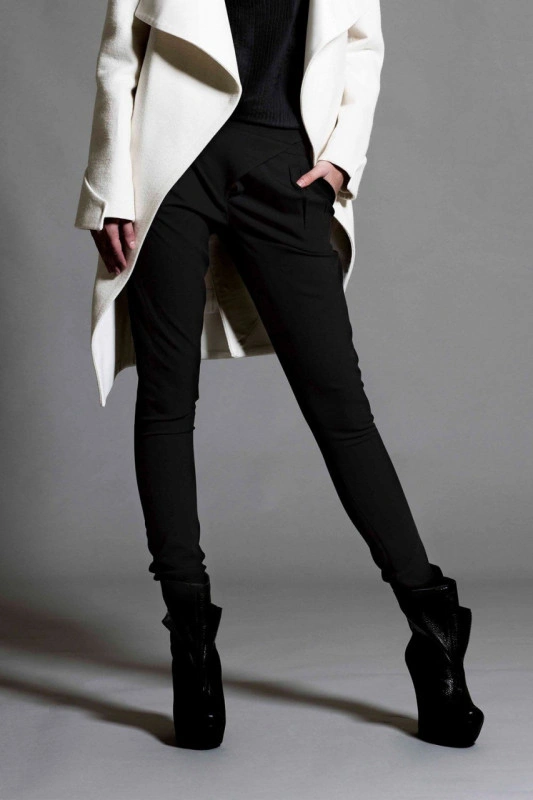 Pantaloni cu buzunare si cu slit petrecut Classy